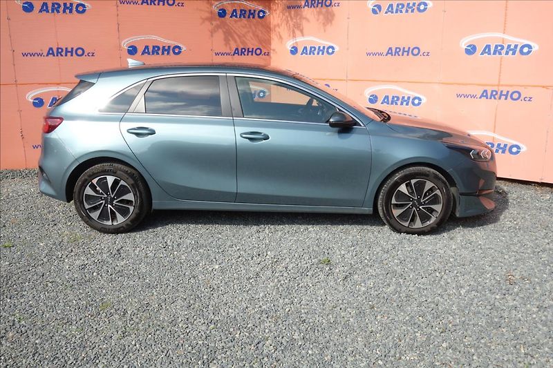 Kia Ceed 1,5 T-GDi,ČR,1 MAJ.,SERV.KN. - fotka 8 z 40