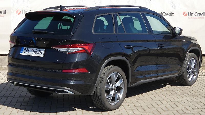 Škoda Kodiaq 2,0 TDI DSG 4x4 Sportline Excl - fotka 3 z 25