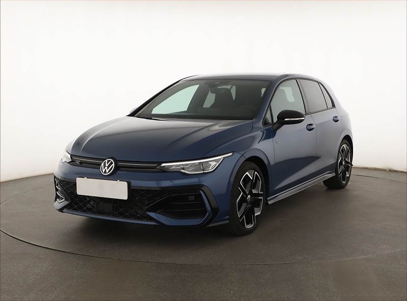 Volkswagen Golf (2025) R-Line 1.5 TSI - fotka 2 z 15