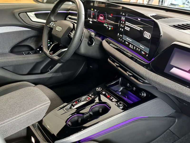 Audi A5 (2025) Avant TDI quattro S line Tech+ - fotka 17 z 32