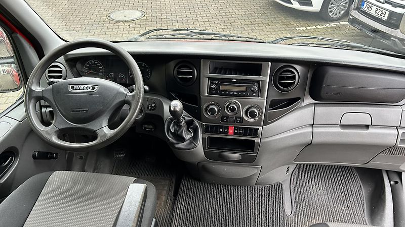 Iveco Daily 2.3M-Jet 35S 5.Míst  - fotka 10 z 12