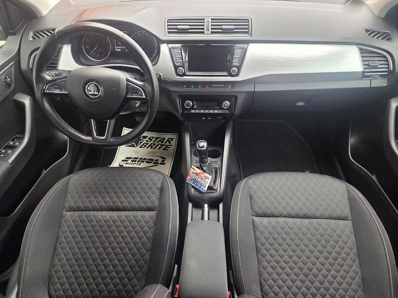 Škoda Fabia (2017) 1.0 TSI SERVISI KNÍŽKA - fotka 7 z 10