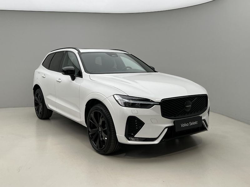 Volvo XC60 B5 AWD BLACK EDITION PLUS AUT  - fotka 8 z 46