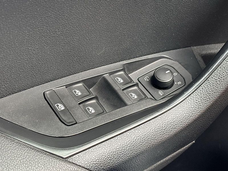 Škoda Karoq (2022) 1.5 TSI DSG Style - fotka 17 z 31
