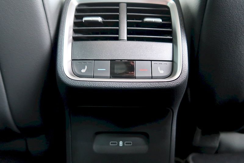 Škoda Octavia (2024) Top Selection 2.0 TDI 110 kW D - fotka 27 z 28
