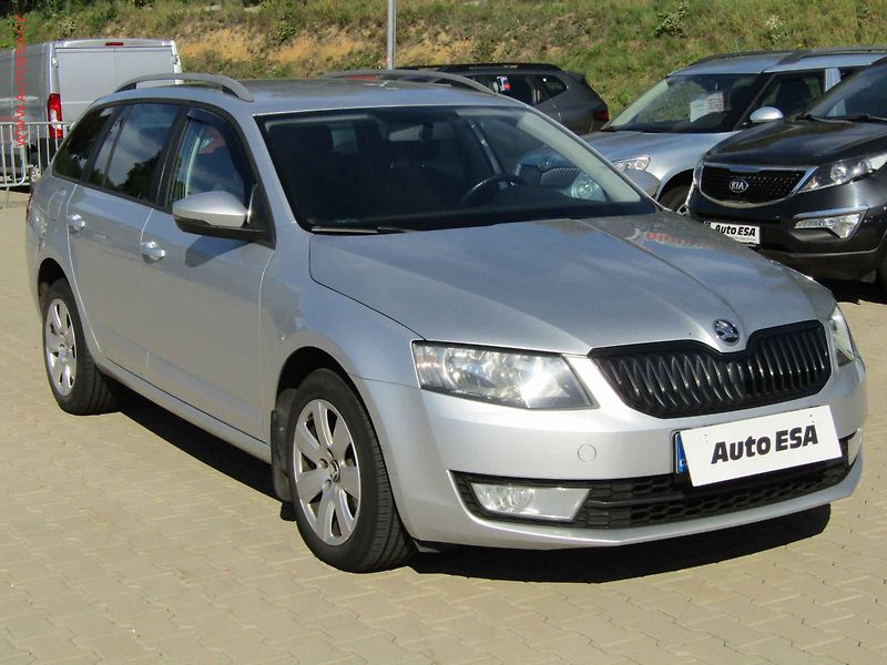 Škoda Octavia (2014) 2.0 TDi, AC, park.čidla - fotografie inzerátu