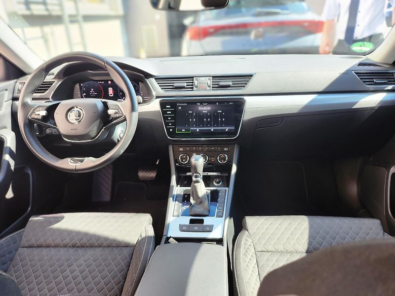 Škoda Superb Ambition 2.0 TDI 110 kW DSG Co - fotka 5 z 25