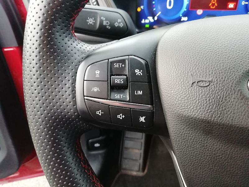 Ford Kuga 2,5 HEV FWD CVT ST-Line X - fotka 10 z 20