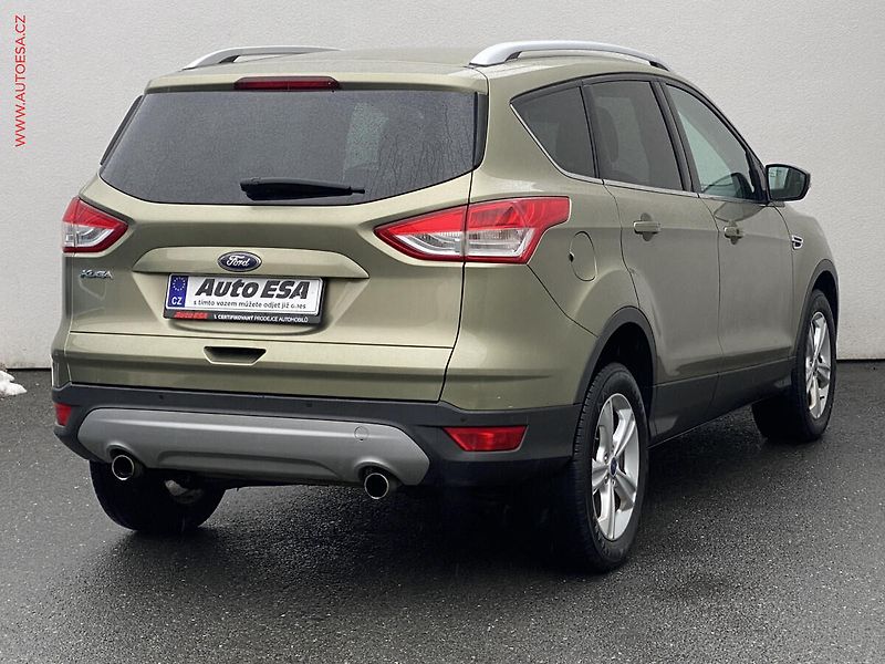 Ford Kuga (2013) 2.0 TDCi 4x4, ČR, Titanium - fotka 4 z 16
