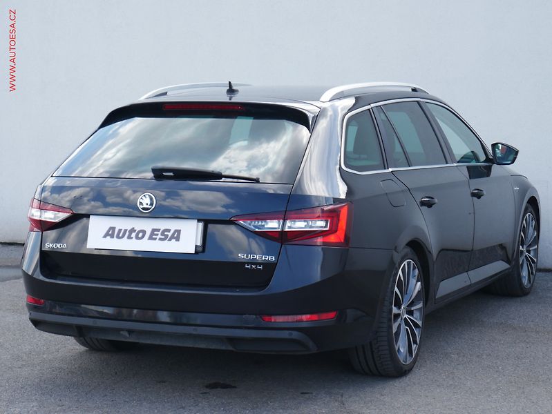 Škoda Superb (2015) 2.0 TDi 4x4, DSG, navi, bixen - fotka 4 z 20