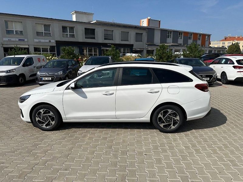 Hyundai i30 WG FL 1,5 T-GDI MH DCT FAMILY - fotka 3 z 7
