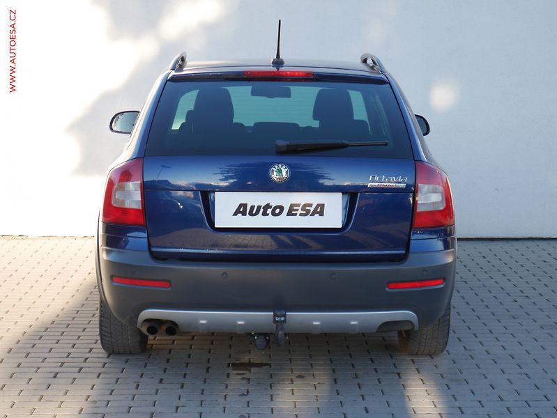 Škoda Octavia (2012) 2.0TDi 4x4, ČR, Xenon, AC - fotka 5 z 18