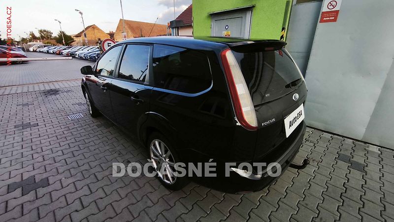 Ford Focus (2010) 1.8 i 16V, servis.kniha - fotka 2 z 3