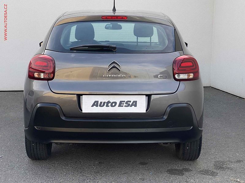 Citroën C3 (2022) 1.2 PT, Feel, navi - fotka 5 z 16