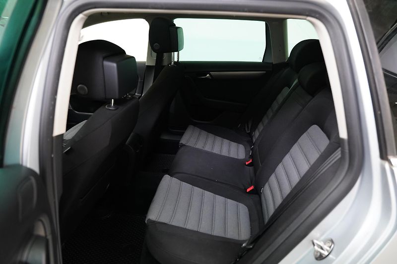 Volkswagen Passat - fotka 25 z 25