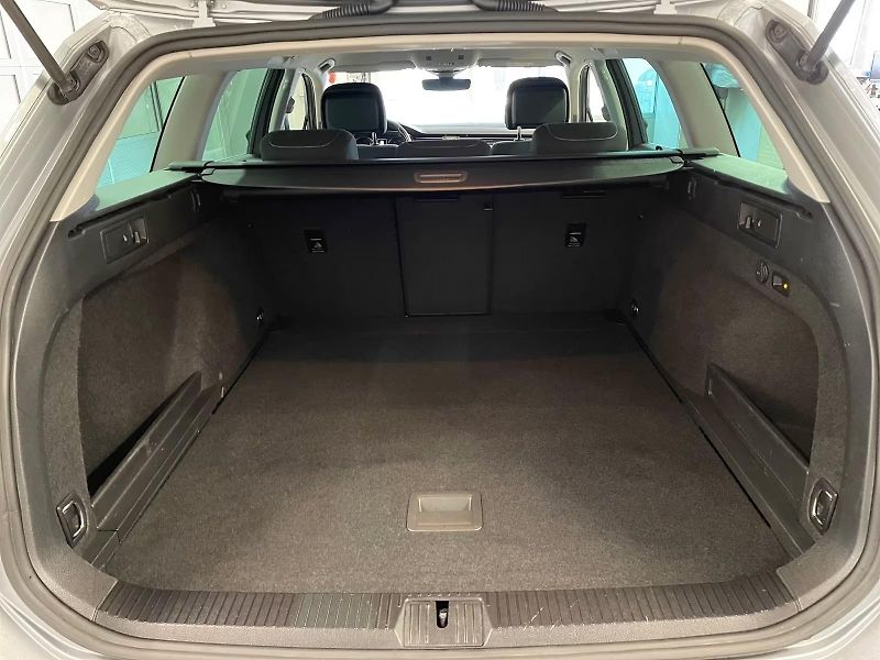 Volkswagen Passat 2.0TDI DSG 110kW Business TZ - fotka 6 z 6