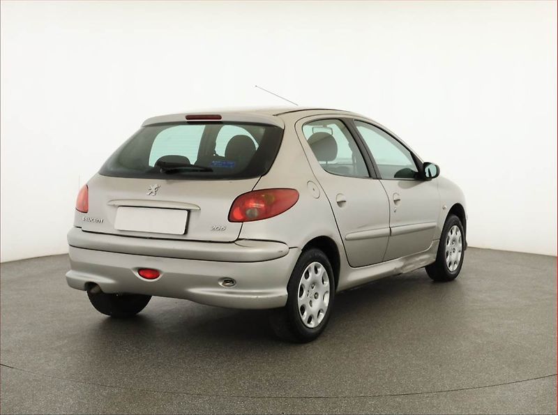Peugeot 206 (2007) 1.4, po STK, Klima - fotka 5 z 12