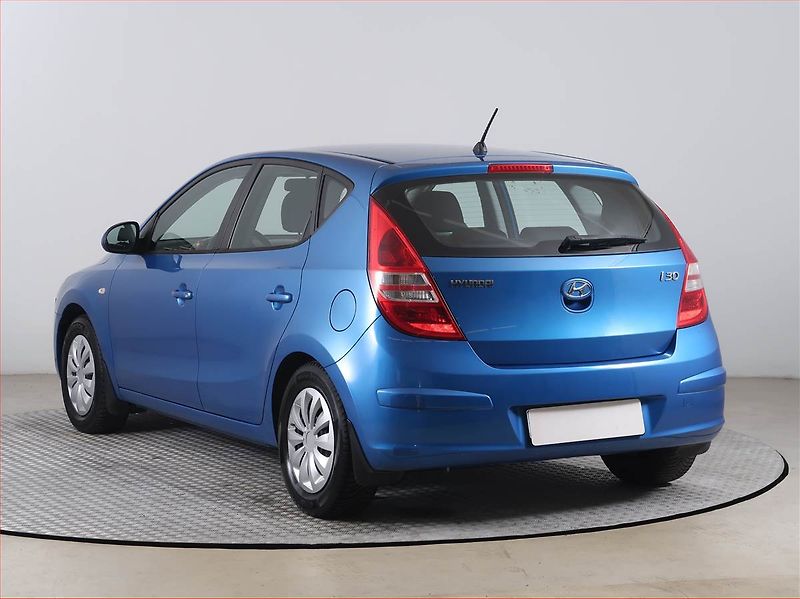 Hyundai i30 (2010) 1.4 CVVT - fotka 4 z 14