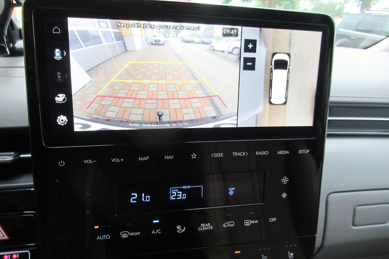 Hyundai Staria 2.2 CRDi 4x4 TAŽNÉ PANORAMA  - fotka 18 z 47