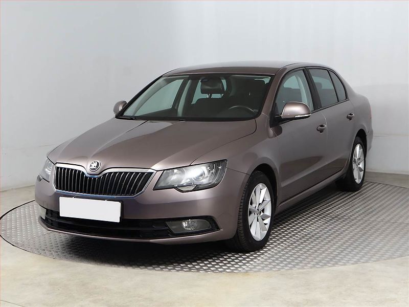Škoda Superb (2013) Ambition 2.0 TDI, 4X4 - fotka 2 z 16