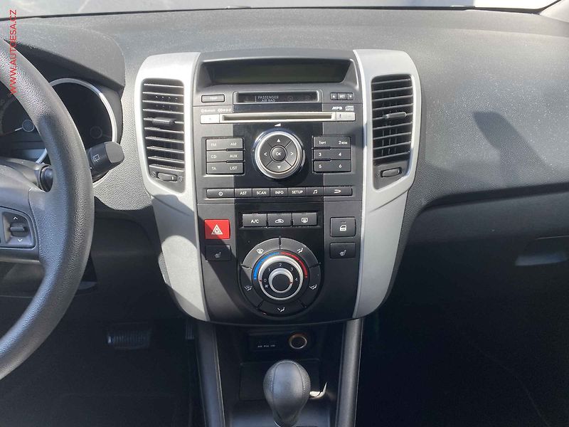 Kia Venga (2012) 1.6i, AT, AC - fotka 12 z 16