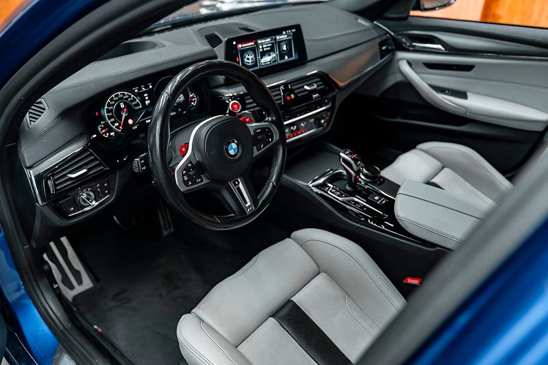 BMW M5 - fotka 18 z 27