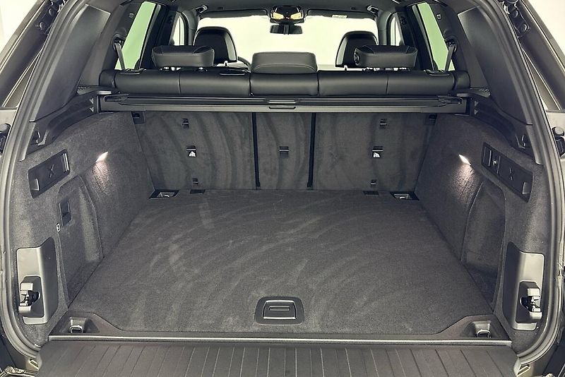 BMW X5 xDrive30d - fotka 9 z 27