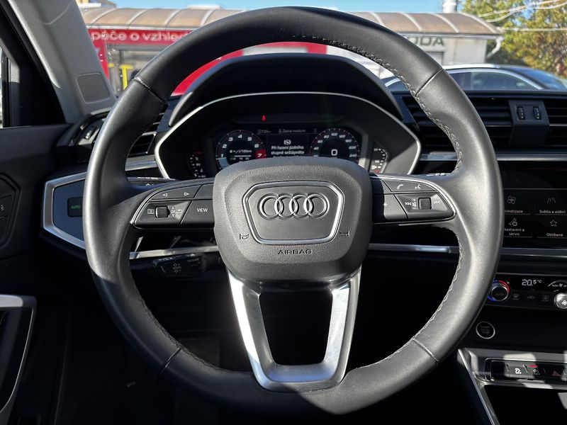 Audi Q3 (2024) 1.5 TFSI 35 - fotka 8 z 11