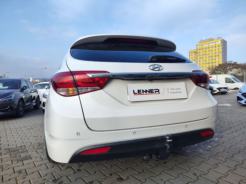 Hyundai i40 1.7 CRDI/104kW Experience AT - fotka 8 z 33