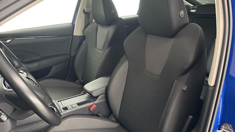 Škoda Octavia 2.0 TDI Ambition - fotka 15 z 24