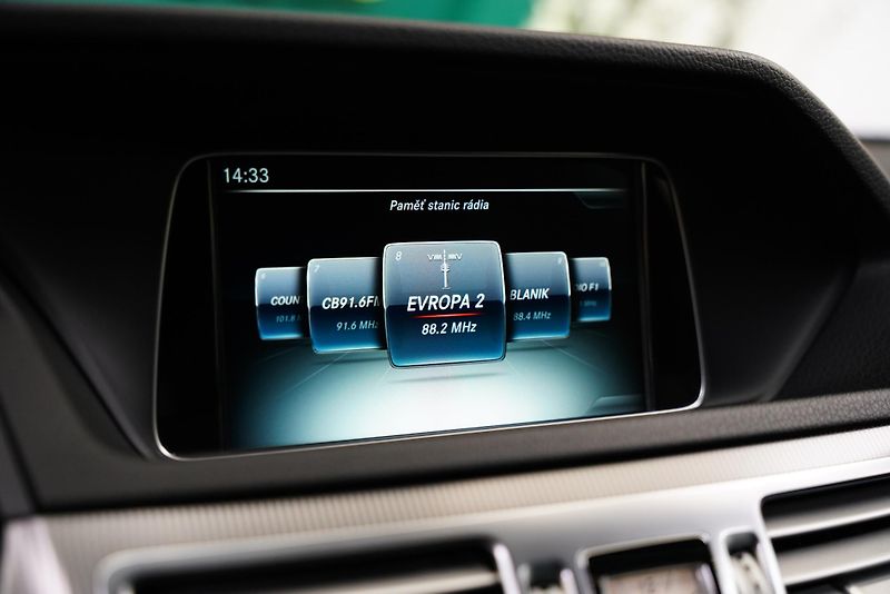 Mercedes-Benz Třídy E - fotka 18 z 30