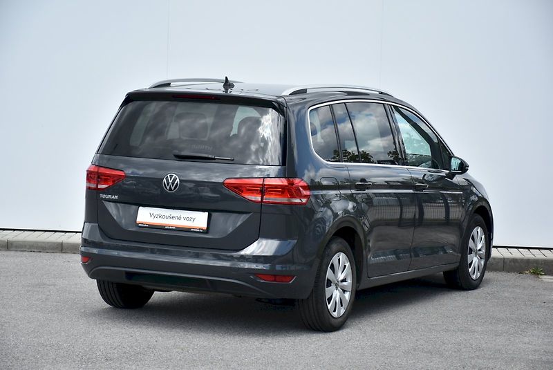 Volkswagen Touran (2022) Comfortline 1.5 TSI 110kW DSG - fotka 9 z 32