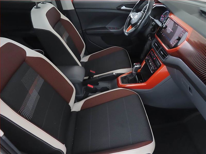 Volkswagen T-Cross (2019) 1.0 TSI, Automat, ČR,1.maj - fotka 9 z 15