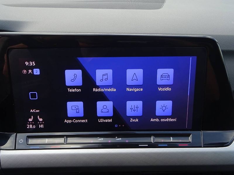 Volkswagen Golf (2022) 1,0TSi /81kW Variant DSG  Life - fotka 12 z 28