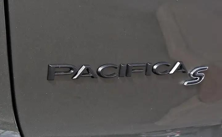 Chrysler Pacifica (2026) Nová 2027 na cestě do ČR AWD - fotka 4 z 6
