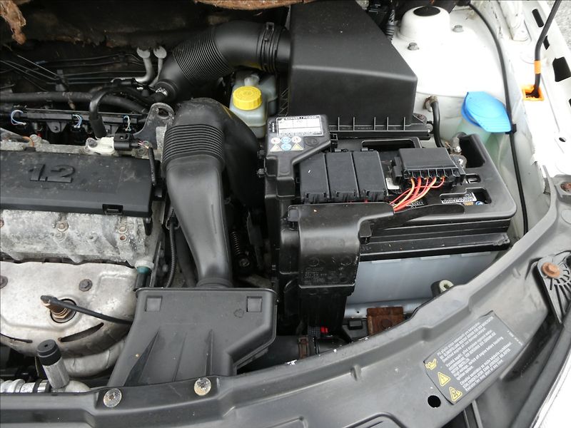 Škoda Fabia 1,2 HTP 51kW Ambiente,DPH,klim - fotka 34 z 51