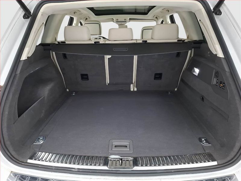 Volkswagen Touareg (2015) 3.0 TDI - fotka 14 z 27
