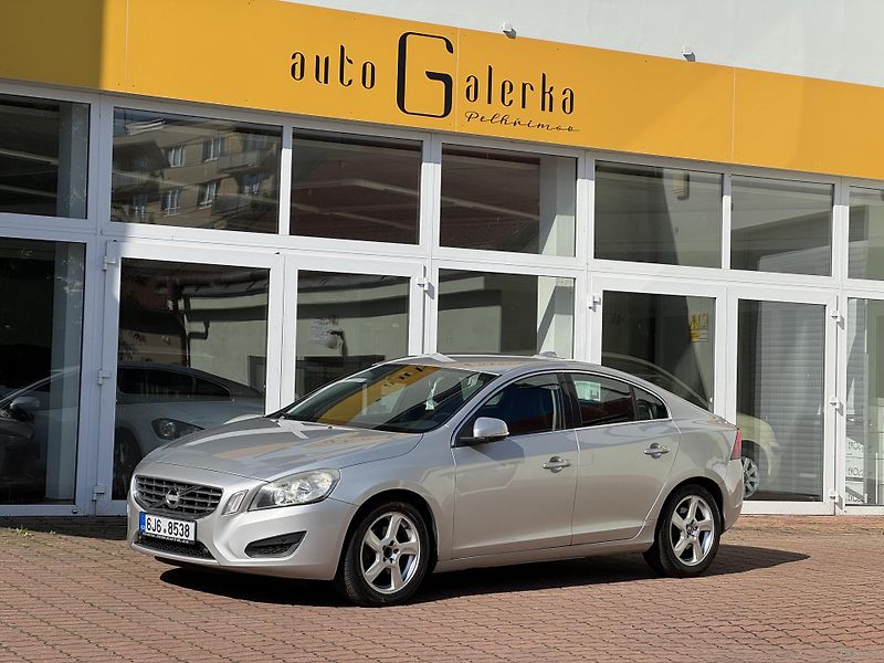 Volvo S60 D3 - fotka 1 z 24