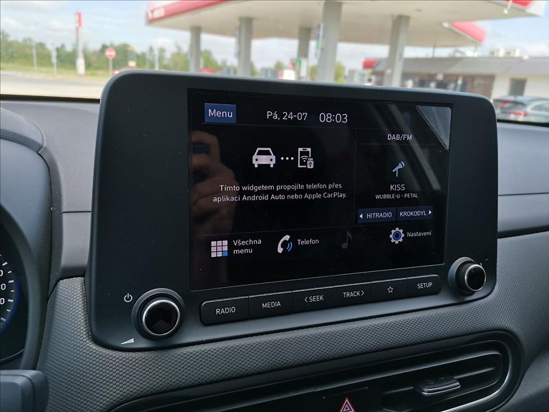Hyundai Kona 1,6 T-GDI 145kW Smart AT - fotka 15 z 19