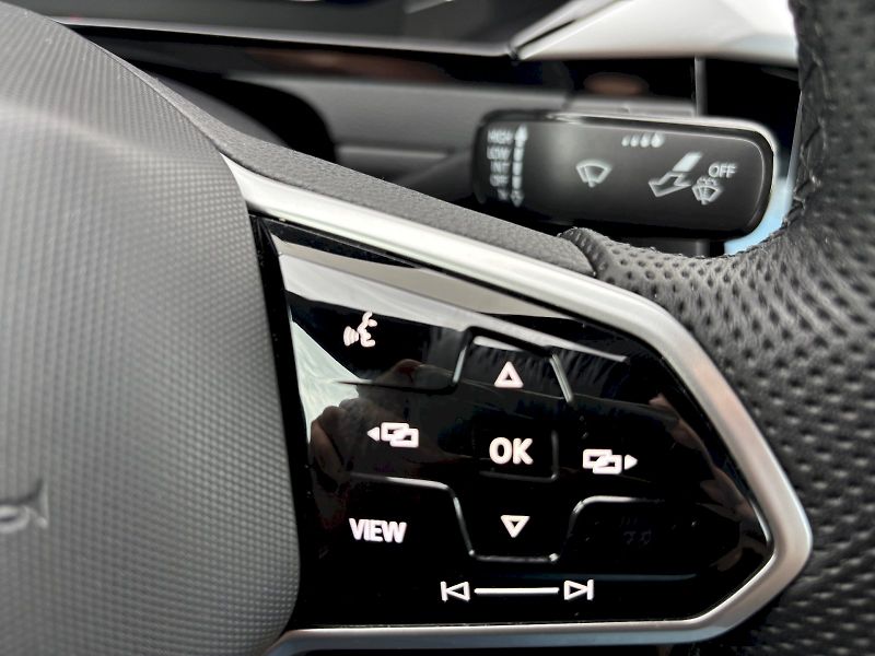 Volkswagen Arteon (2022) 2.0 TDI 110kW R-LINE - fotka 14 z 35
