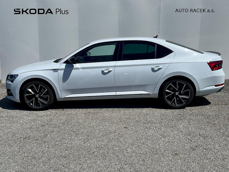 Škoda Superb (2022) 2.0 TSI 206kW SportLine 4x4 DS - fotka 3 z 27