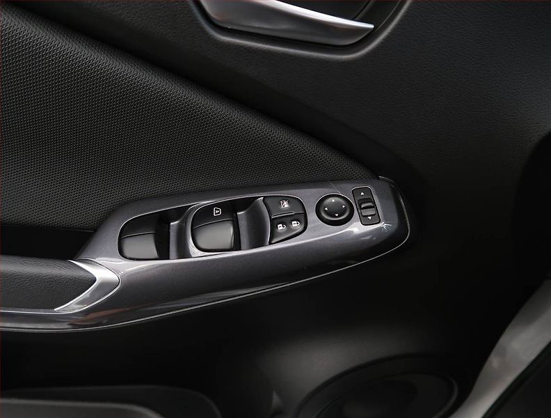 Nissan Juke (2023) 1.0 DIG-T, Navi, Tempomat - fotka 19 z 20