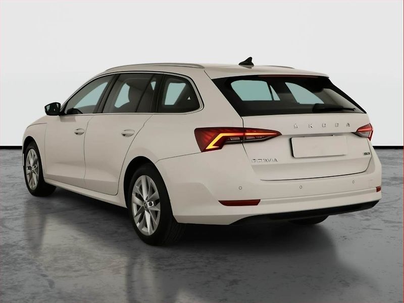Škoda Octavia (2023) Style 1.5 TSI e-tec - fotka 4 z 15