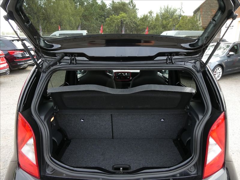 Seat Mii 1,0 MPi 55kW FR line 1.MAJITEL - fotka 17 z 38