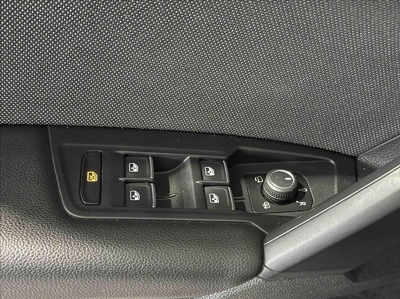 Seat Tarraco 2,0 TSI FR 1.MAJITEL 4X4 AT - fotka 19 z 23