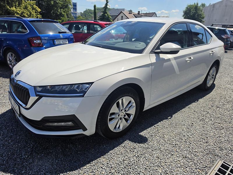Škoda Octavia 2.0 TDI  - fotka 2 z 23