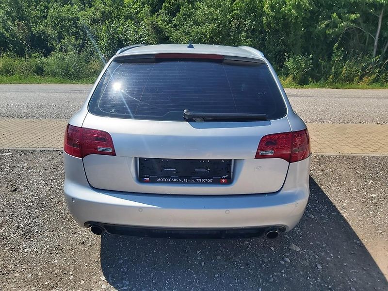 Audi A6 (2005) 3,2 Avant Quatro - fotka 14 z 36