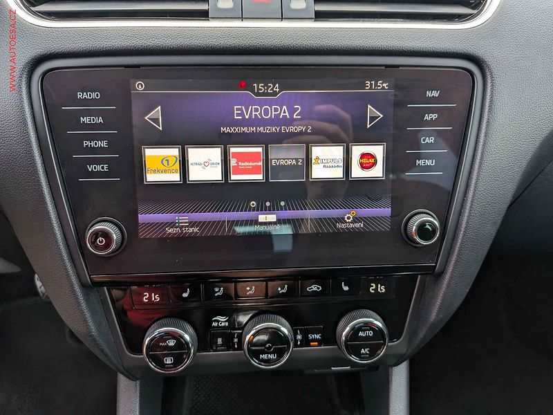 Škoda Octavia (2019) 2.0TSi, ČR, Style Extra, DSG - fotka 11 z 16