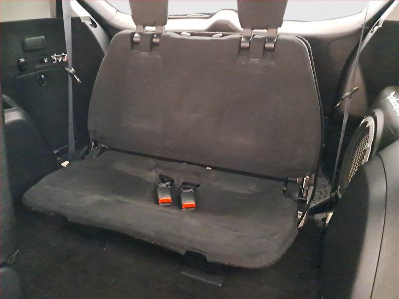 Mitsubishi Outlander (2011) 2.2 DI-D, 7 míst, Navi - fotka 17 z 17