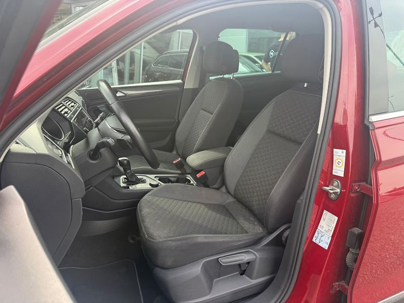 Volkswagen Tiguan 2.0TDI 110KW 4x4 DSG NOVÝ MOTO - fotka 8 z 20